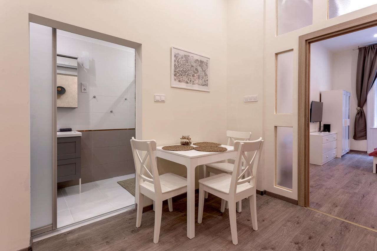 Goldcentral Apartment Comfort Budapest Luaran gambar