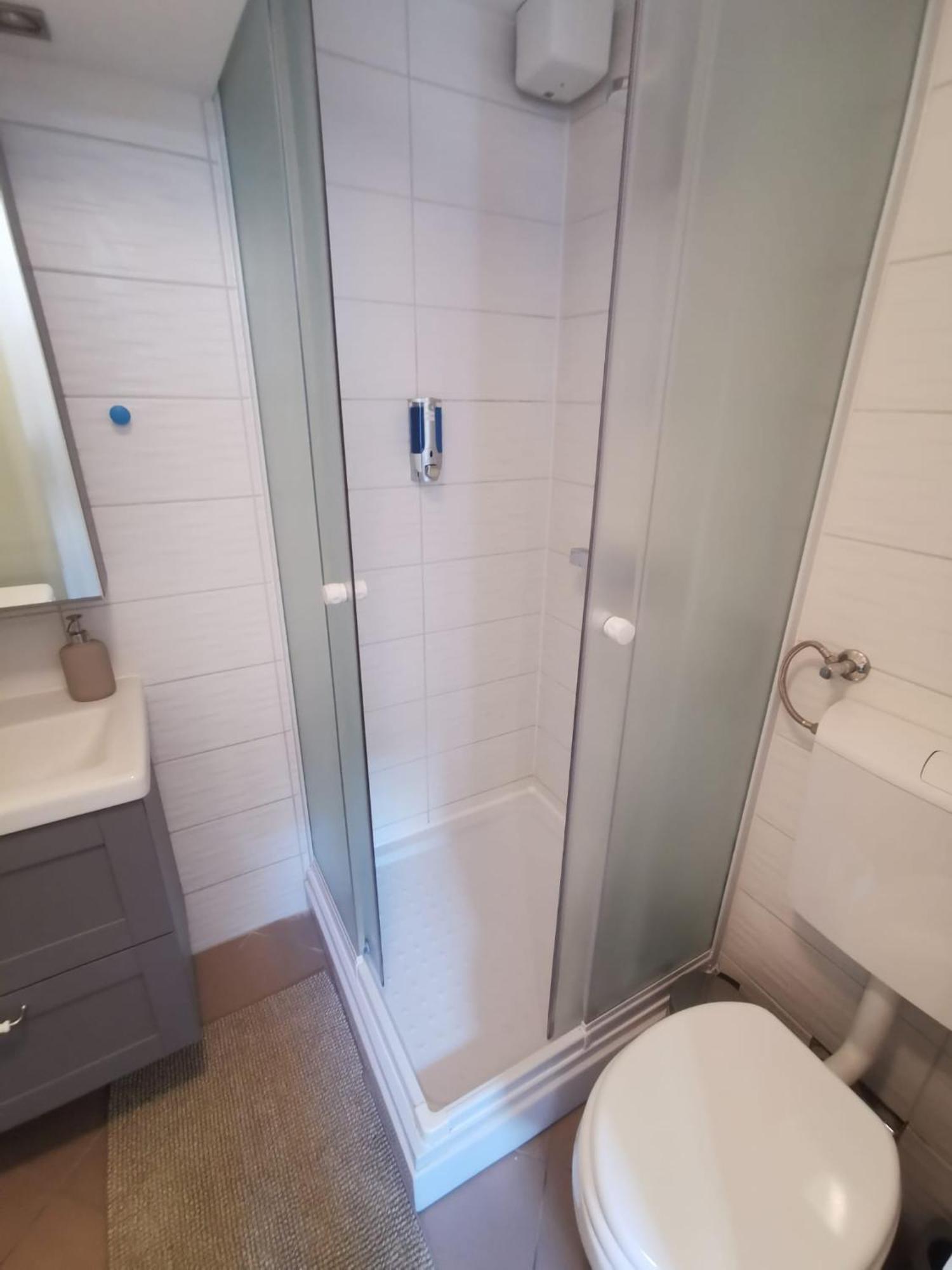 Goldcentral Apartment Comfort Budapest Luaran gambar