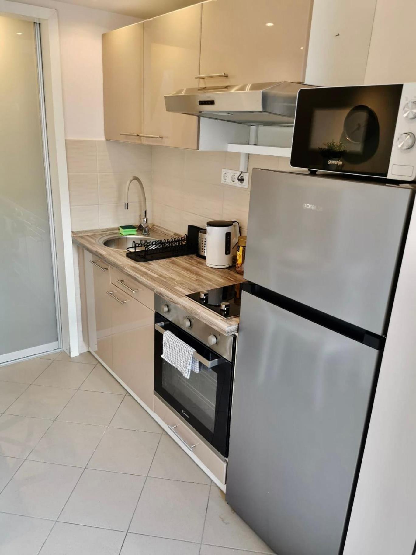 Goldcentral Apartment Comfort Budapest Luaran gambar