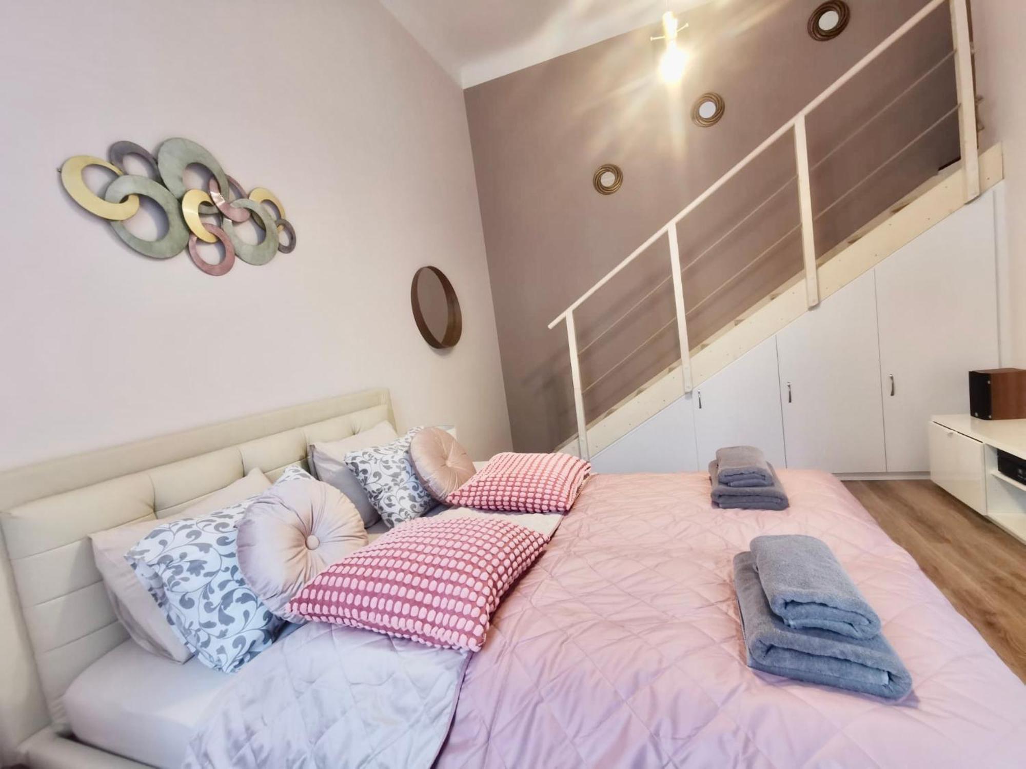 Goldcentral Apartment Comfort Budapest Luaran gambar